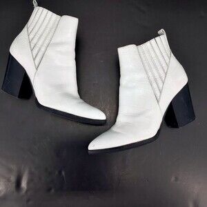 Marc Fisher Women's Ltd Alva 2 Heeled Ankle Bootie Size 9.5